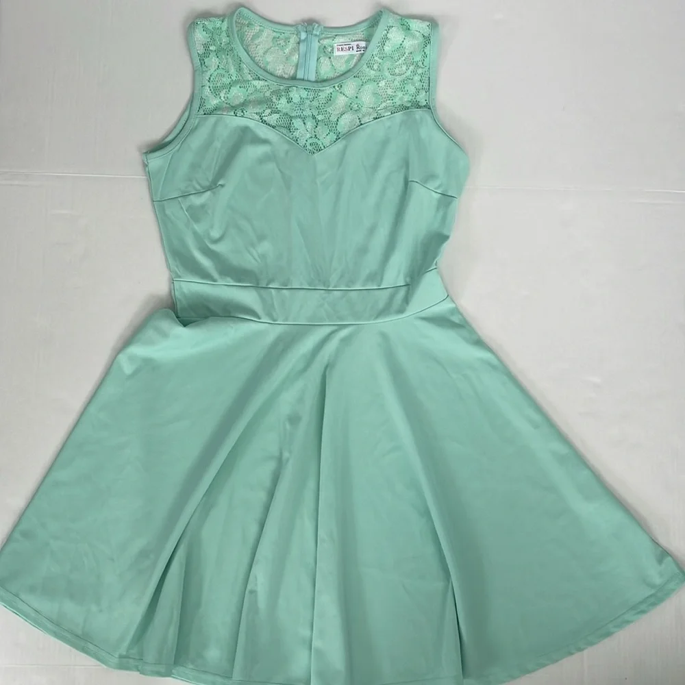 Green A-Line Sleeveless Lace Dress Medium